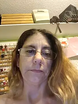 Snapshot of 1988beth chatting on October 10, 11:15 pm 1988beth online show from October 10, 11:15 pm