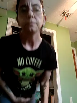 Snapshot of 1988beth chatting on March 4, 6:36 pm 1988beth online show from March 4, 6:36 pm