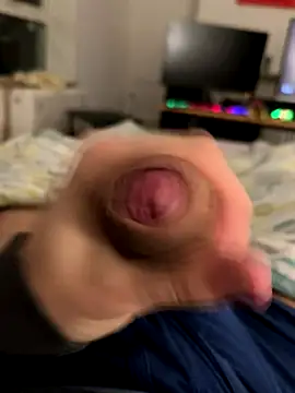 jakeBigCock1905 online show from October 31, 9:27 pm