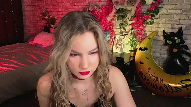 Snapshot of _BellaClark chatting on October 29, 8:10 pm BellaClark online show from October 29, 8:10 pm