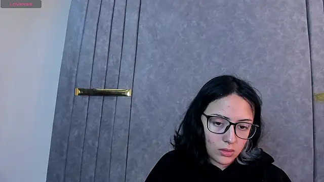 Mythical Girl online show from October 18, 1:34 pm