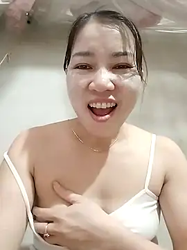 Snapshot of ladzy_sexy chatting on November 18, 5:34 am ladzy sexy online show from November 18, 5:34 am