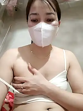 Snapshot of ladzy_sexy chatting on November 19, 3:56 pm ladzy sexy online show from November 19, 3:56 pm