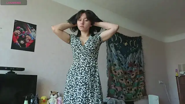 MiaLovelyOne online show from June 9, 6:25 am