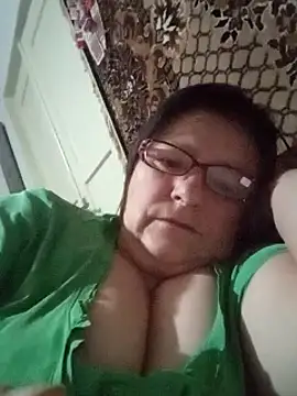 Snapshot of MilaCold5443 chatting on March 2, 10:05 pm MilaCold5443 online show from March 2, 10:05 pm