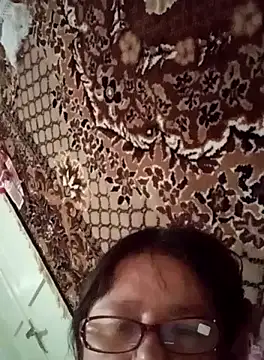Snapshot of MilaCold5443 chatting on March 29, 11:43 am MilaCold5443 online show from March 29, 11:43 am