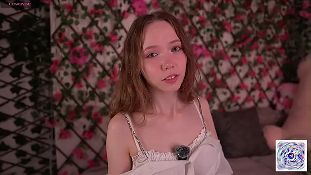 Petite Polly online show from November 15, 6:15 pm