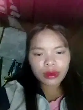 hello-cute online show from October 18, 1:45 pm