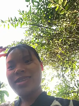 hello-cute online show from November 27, 1:07 am