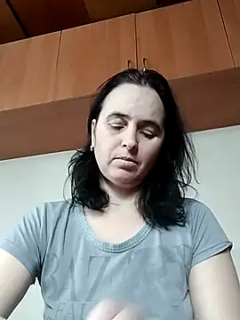 Snapshot of Ella-433 chatting on February 16, 10:44 am Ella-433 online show from February 16, 10:44 am