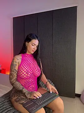 Snapshot of Kiity- chatting on February 27, 4:56 am Kiity- online show from February 27, 4:56 am