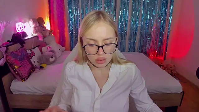 CeaneLino online show from November 4, 6:18 pm