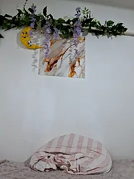 Snapshot of Nika_aa chatting on July 6, 3:36 pm Nika aa online show from July 6, 3:36 pm