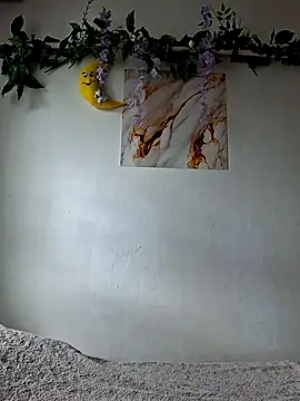 Snapshot of Nika_aa chatting on July 9, 7:34 am Nika aa online show from July 9, 7:34 am