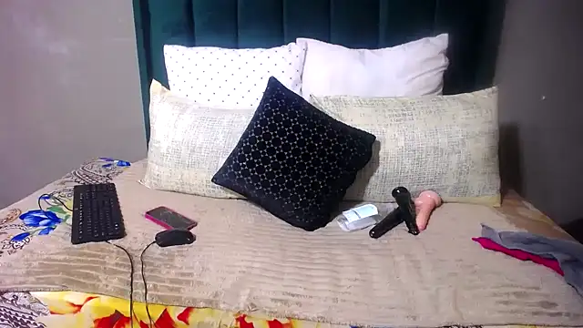 DeliciousBoobsx25 online show from November 23, 8:36 am