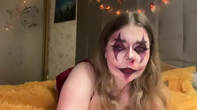 Snapshot of Crave_Elise chatting on October 31, 9:49 pm Crave Elise online show from October 31, 9:49 pm