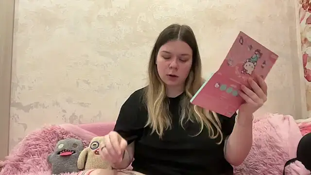 Snapshot of Crave_Elise chatting on November 17, 12:05 am Crave Elise online show from November 17, 12:05 am