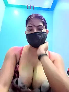 Snapshot of Hot_radhaji chatting on July 7, 6:58 am Hot radhaji online show from July 7, 6:58 am