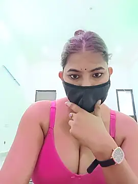 Snapshot of Hot_radhaji chatting on July 27, 3:46 am Hot radhaji online show from July 27, 3:46 am