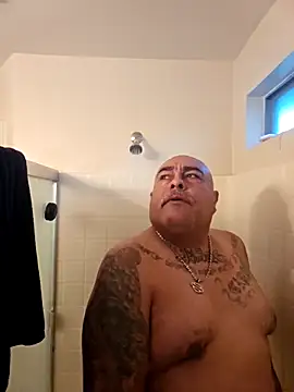 B1GLO online show from November 11, 2:06 pm