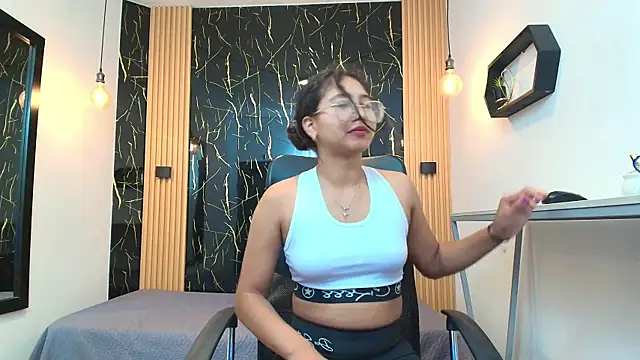 SamanthaFox 8 online show from March 14, 11:59 am