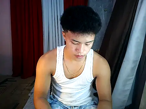 Snapshot of ur_naughtyboy_patrick chatting on October 24, 8:55 am ur naughtyboy patrick online show from October 24, 8:55 am