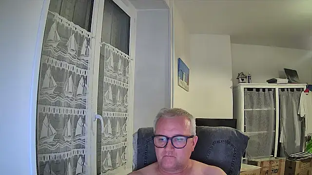 macdut67 online show from July 19, 12:58 am