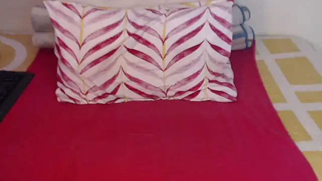 Tillah87 online show from October 27, 9:35 am