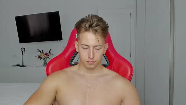 Snapshot of find0m_master chatting on October 8, 12:58 pm find0m master online show from October 8, 12:58 pm