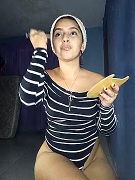 Snapshot of Dafne_linda chatting on December 2, 10:27 pm Dafne linda online show from December 2, 10:27 pm