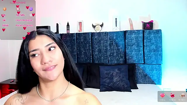 Kiim Owens online show from November 7, 12:05 pm