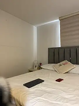 Snapshot of Isabella_LaRue chatting on January 31, 8:40 pm Isabella LaRue online show from January 31, 8:40 pm