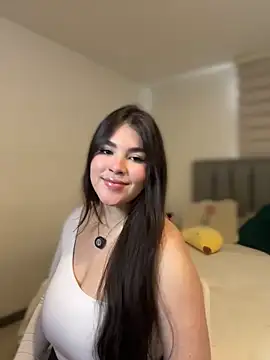 Snapshot of Isabella_LaRue chatting on February 18, 8:49 pm Isabella LaRue online show from February 18, 8:49 pm