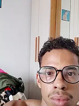 Snapshot of biell_lima chatting on December 5, 2:14 pm biell lima online show from December 5, 2:14 pm