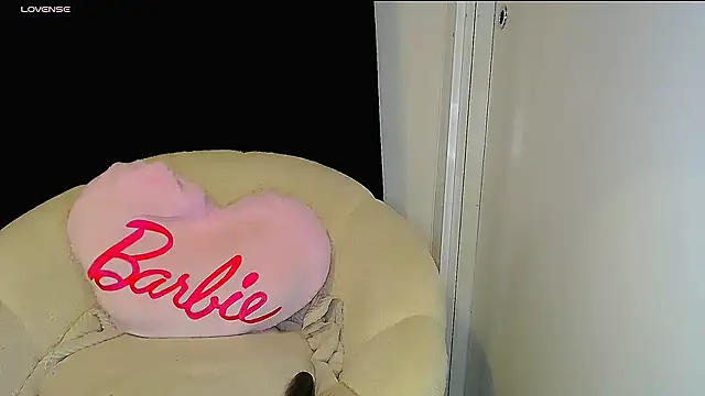 Snapshot of Horny_beautyyy chatting on February 20, 3:45 pm Horny beautyyy online show from February 20, 3:45 pm