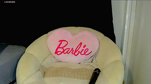 Snapshot of Horny_beautyyy chatting on February 26, 4:17 pm Horny beautyyy online show from February 26, 4:17 pm