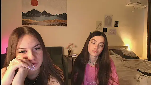 MayaGlow online show from January 9, 5:32 am