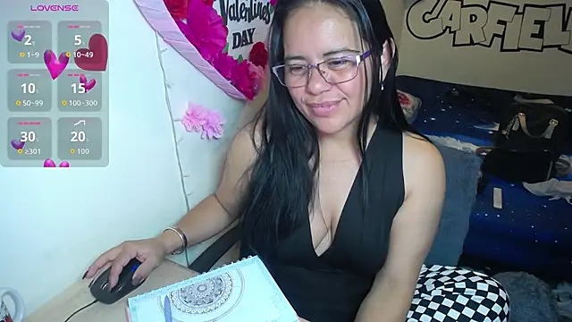 Miss  kendra  online show from April 2, 3:48 am