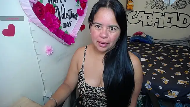Snapshot of Miss__kendra_ chatting on June 23, 12:47 pm Miss kendra online show from June 23, 12:47 pm