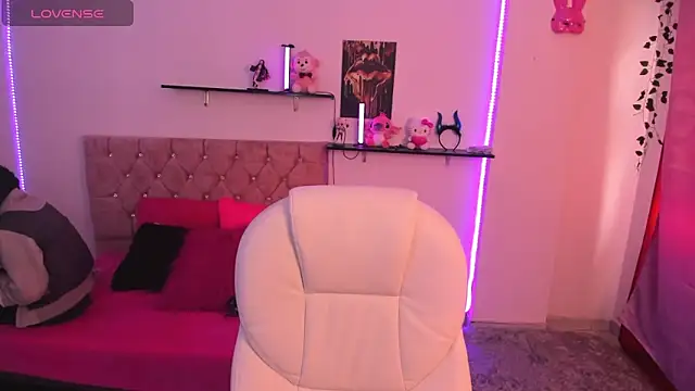 thianahorny online show from October 25, 12:34 pm