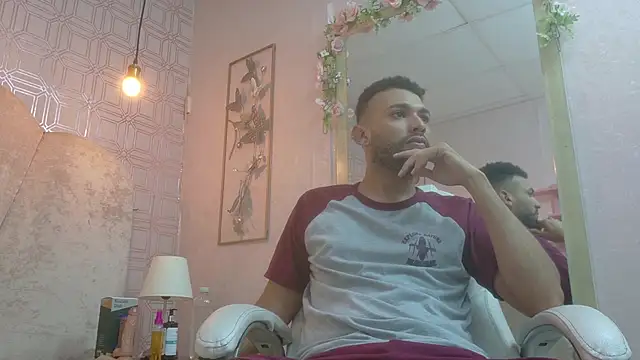 onlymen2025 online show from October 23, 4:06 pm