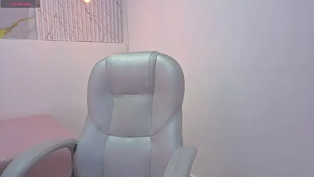 onlymen2025 online show from November 22, 8:41 pm