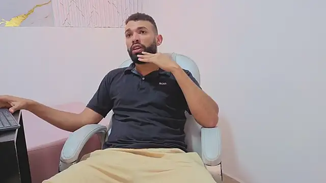 onlymen2025 online show from December 4, 7:33 pm