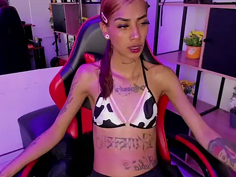 KarlaSlutSkinny   online show from December 19, 3:24 am