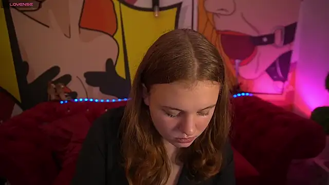 SnowWhiti online show from October 17, 1:46 pm