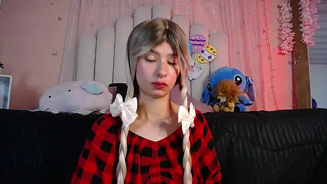 SweetRenata  online show from April 7, 11:43 am