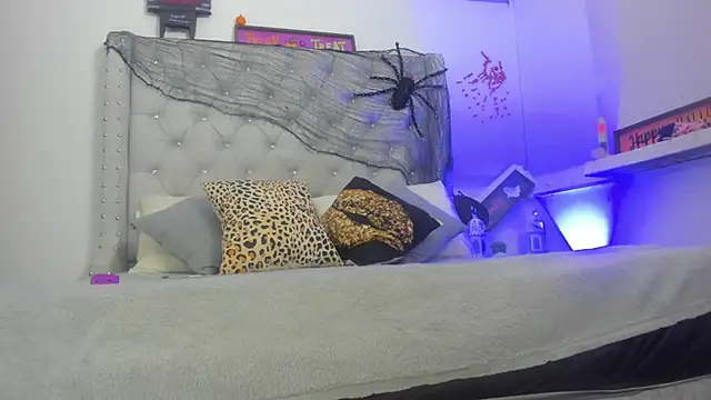 Snapshot of ChocoBunny1 chatting on October 22, 3:29 am ChocoBunny1 online show from October 22, 3:29 am