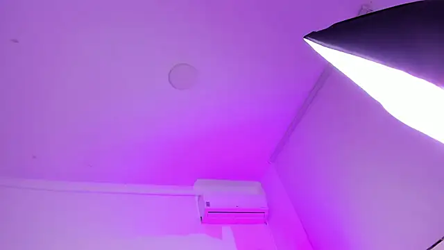 Snapshot of ChocoBunny1 chatting on November 22, 11:31 am ChocoBunny1 online show from November 22, 11:31 am