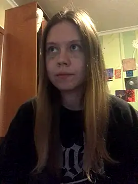 Snapshot of LunaVirelle chatting on October 18, 9:59 pm LunaVirelle online show from October 18, 9:59 pm