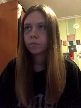 Snapshot of LunaVirelle chatting on October 28, 5:15 pm LunaVirelle online show from October 28, 5:15 pm